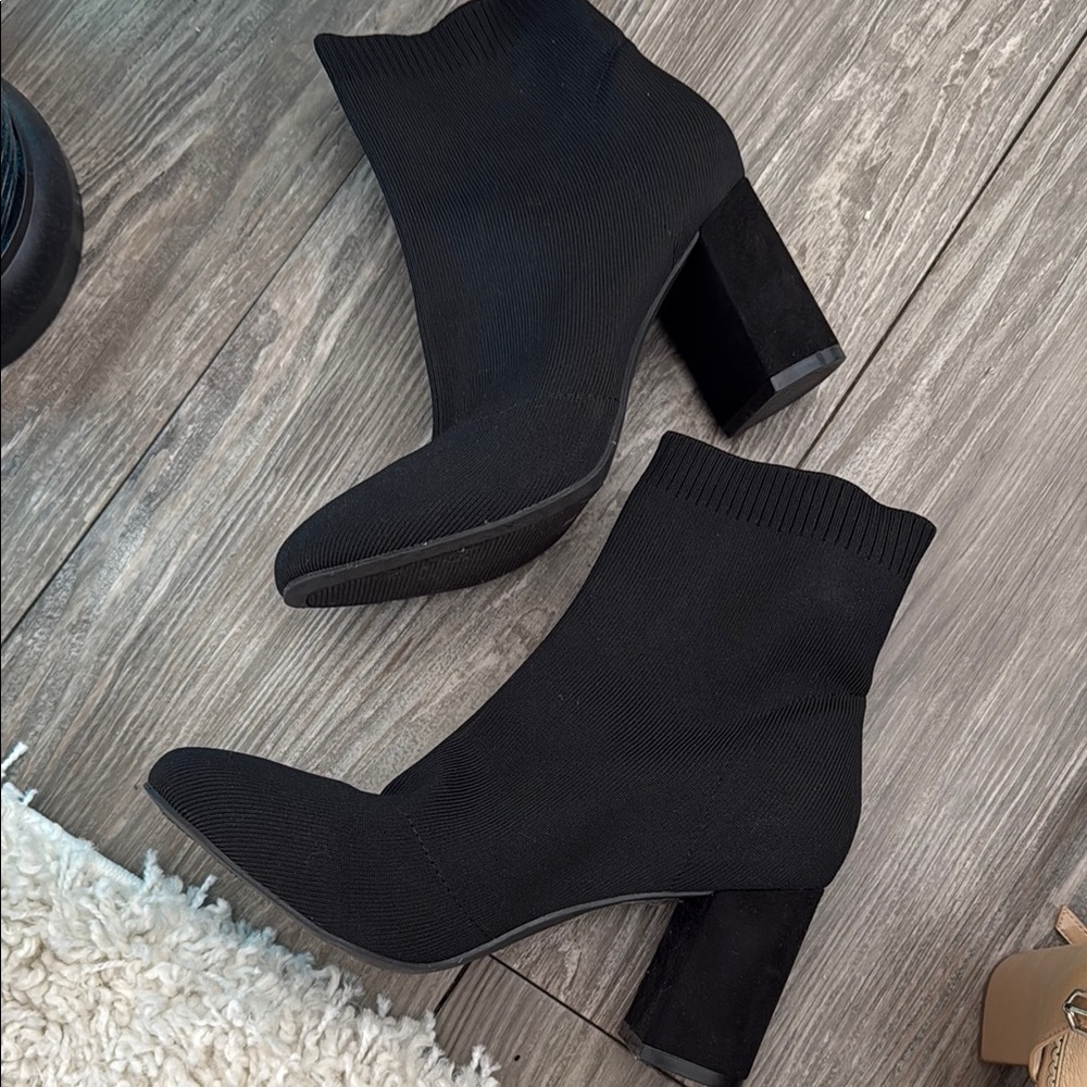 Elegant Black Ankle Boots